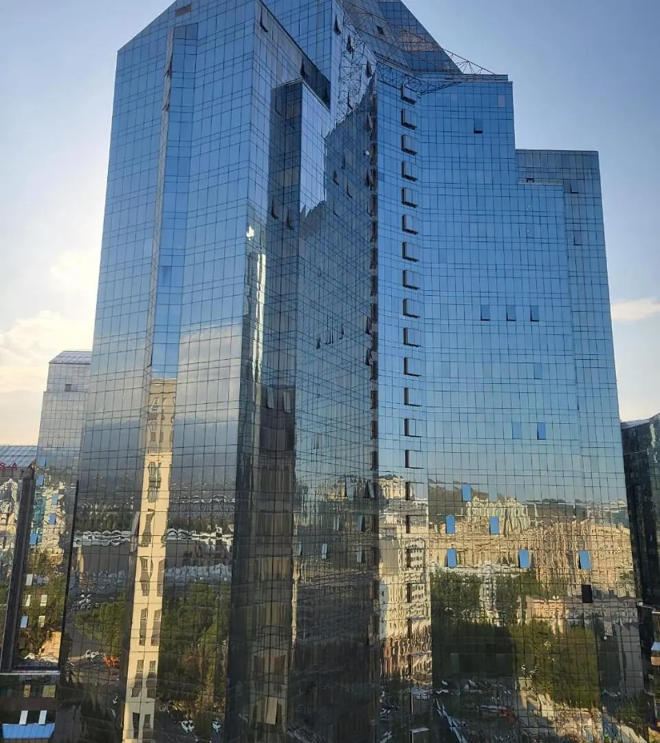 Стильная Квартира В Жк Нурлы Тау Almaty Apartmán